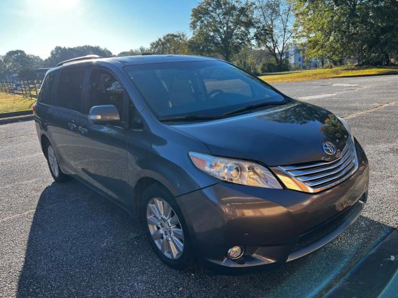 Toyota Sienna lim (2013)