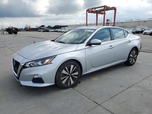 Nissan Altima sv (2022)