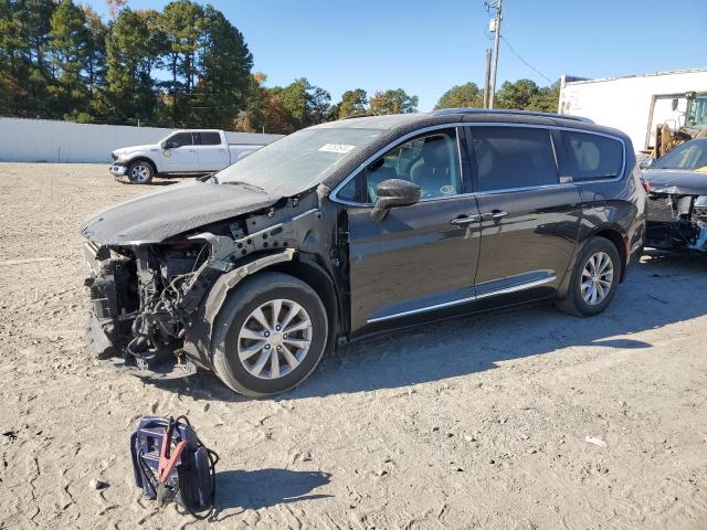 Chrysler Pacifica t (2019)