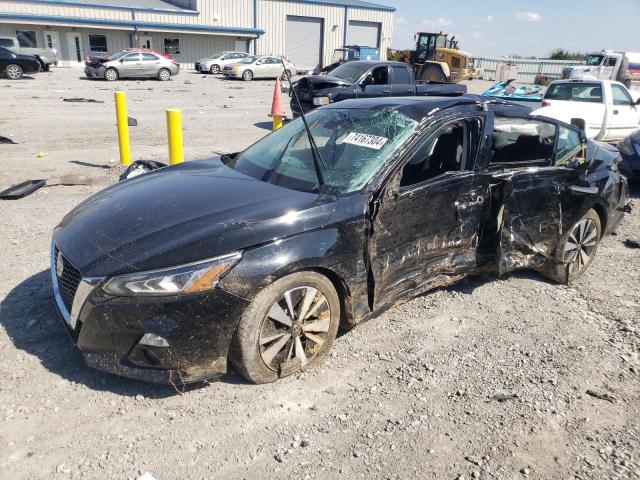 Nissan Altima sv (2019)