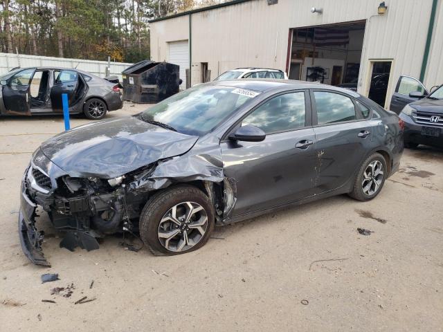 Kia Forte fe (2020)