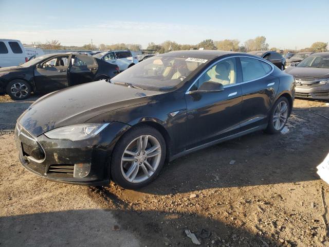 Tesla Model s (2015)
