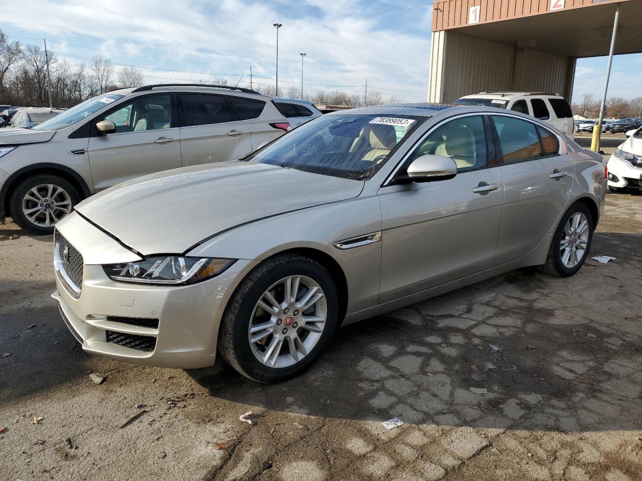 Jaguar Xe (2017)