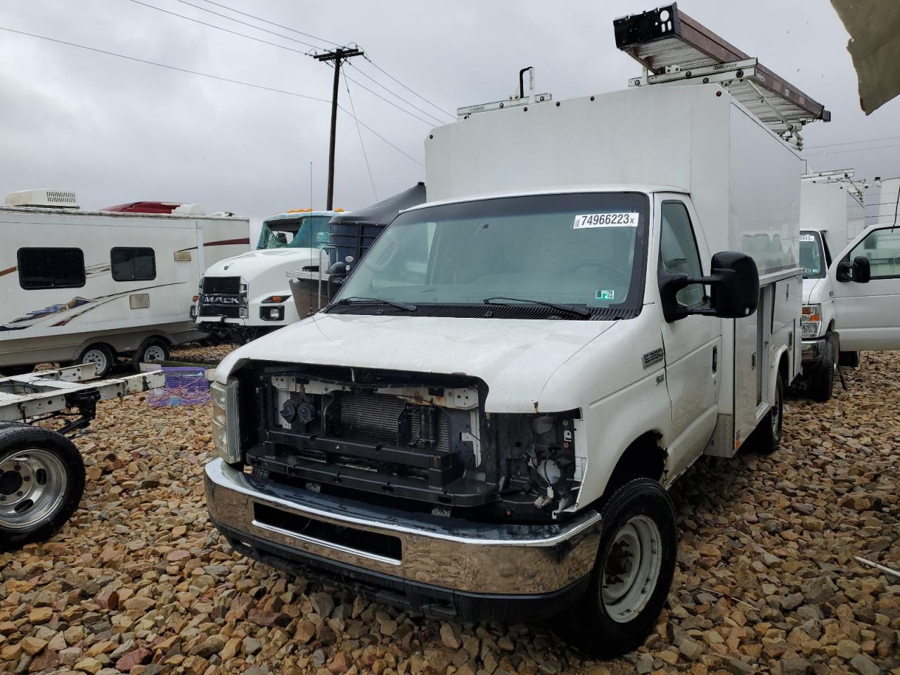Ford Econoline (2013)