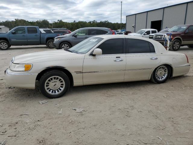 Lincoln Towncar (2000)