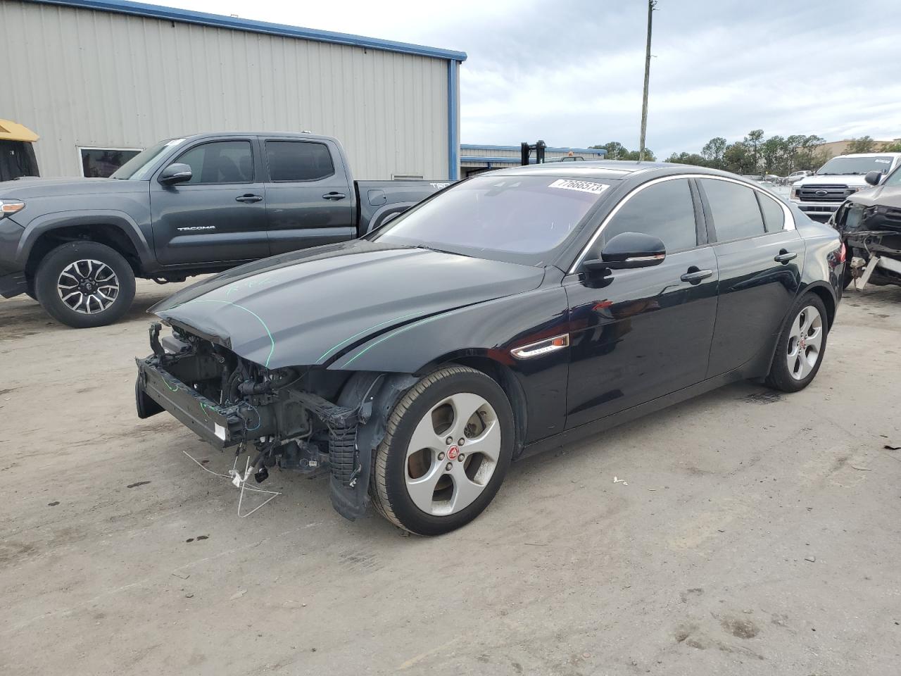 Jaguar Xe (2018)