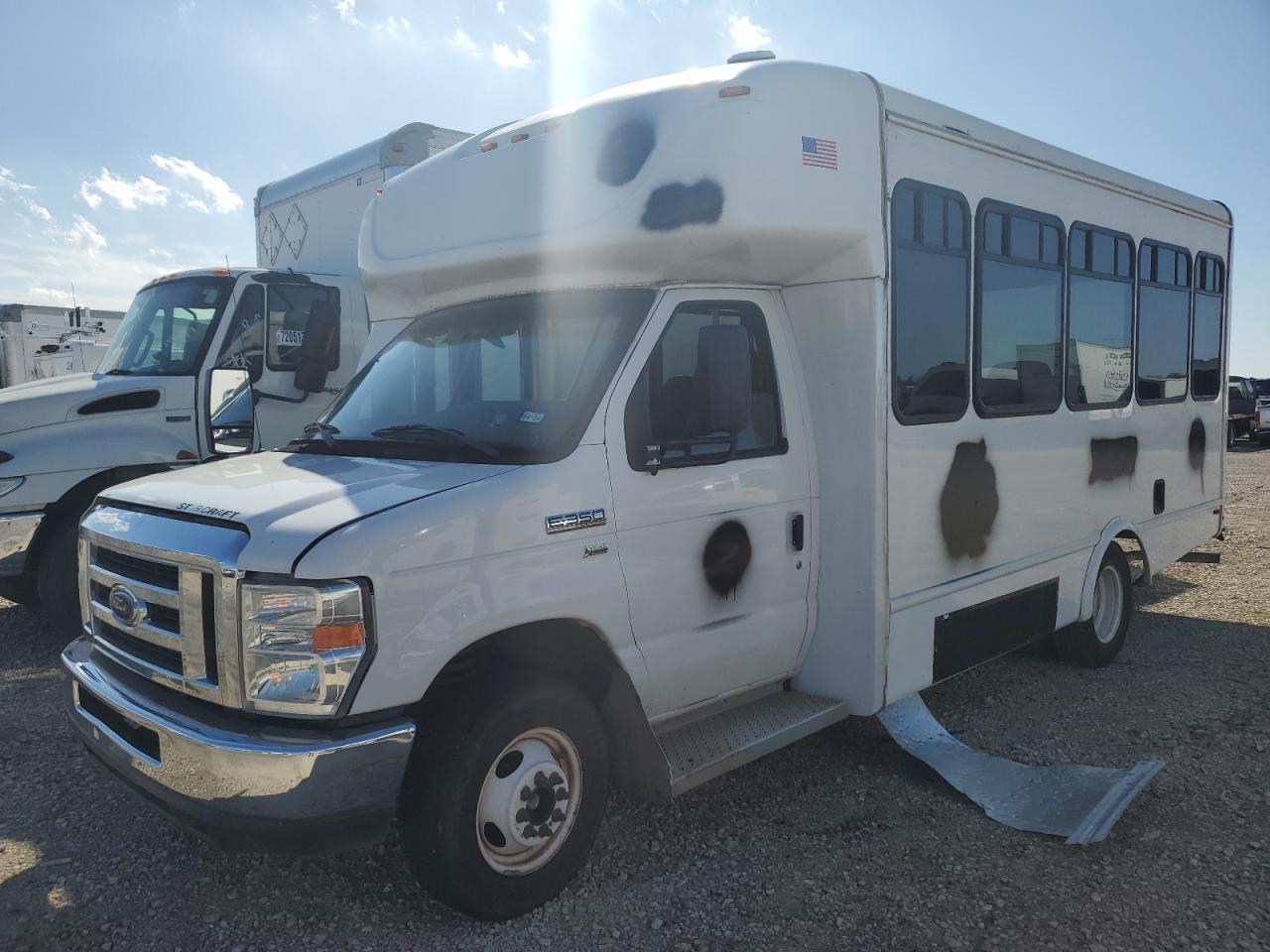Ford Econoline (2016)