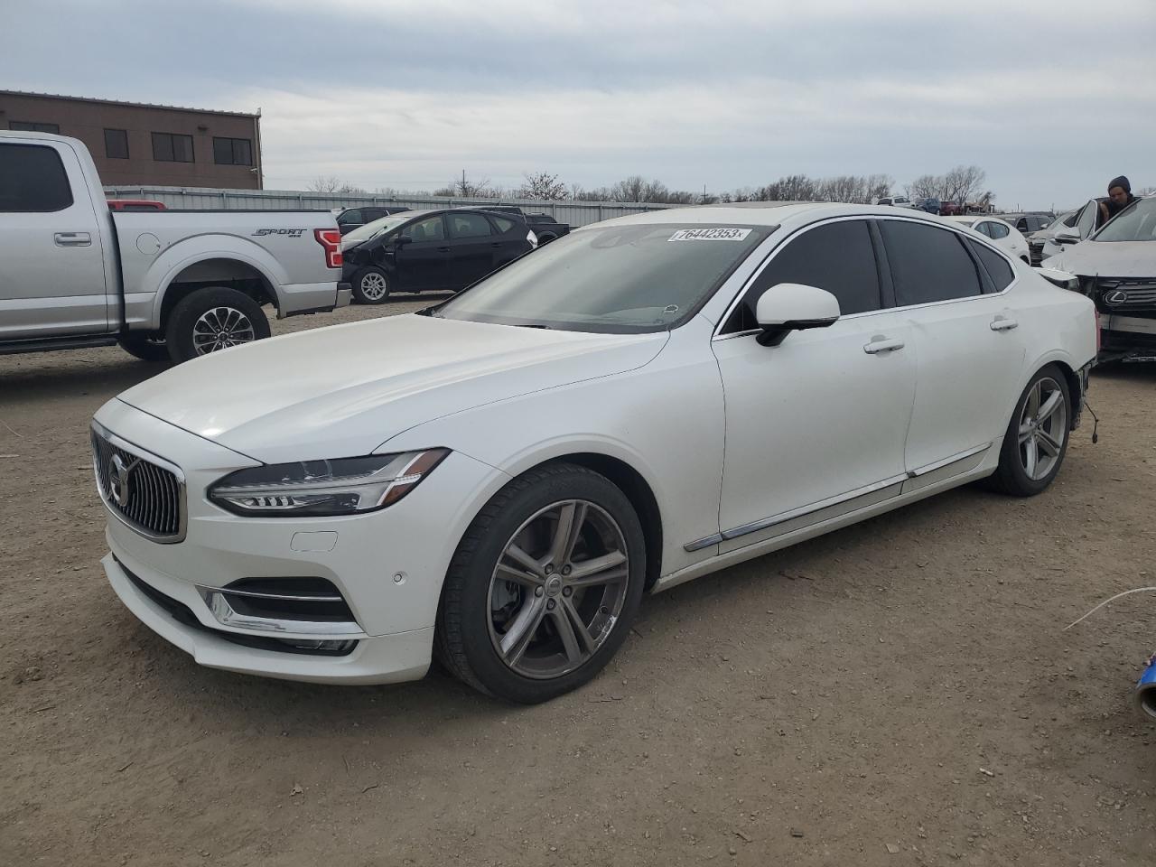 Volvo S90 (2017)