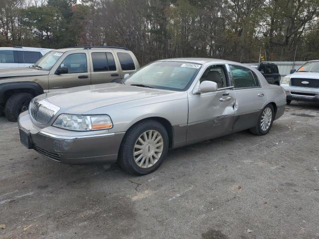 Lincoln Towncar (2004)