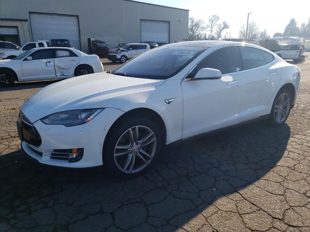 Tesla Model s (2013)