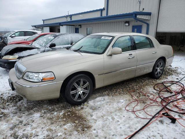 Lincoln Towncar (2004)