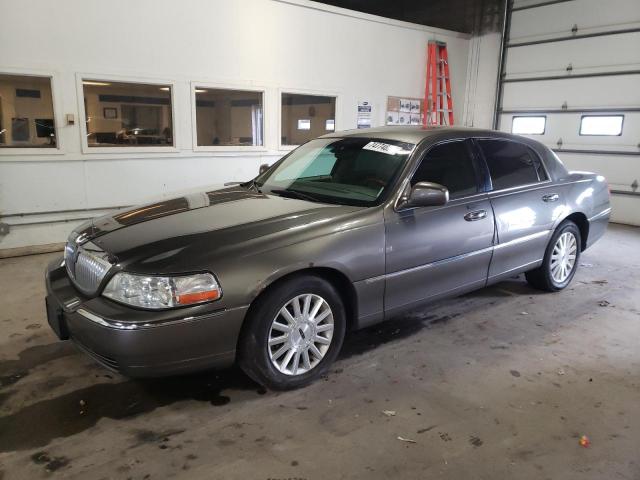Lincoln Towncar (2004)