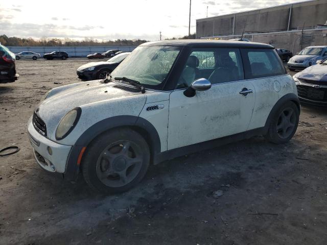 Mini Cooper (2005)