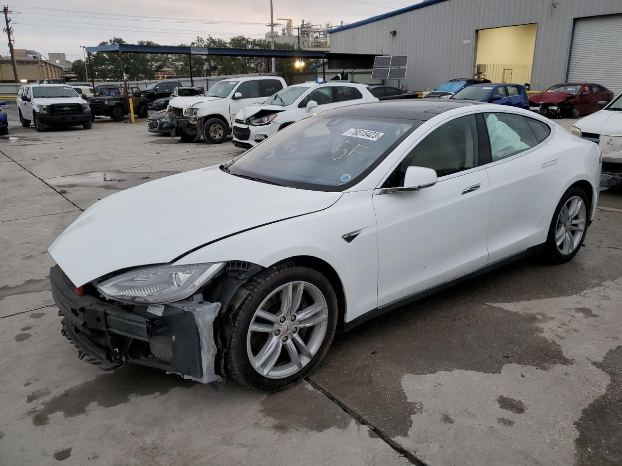 Tesla Model s (2014)