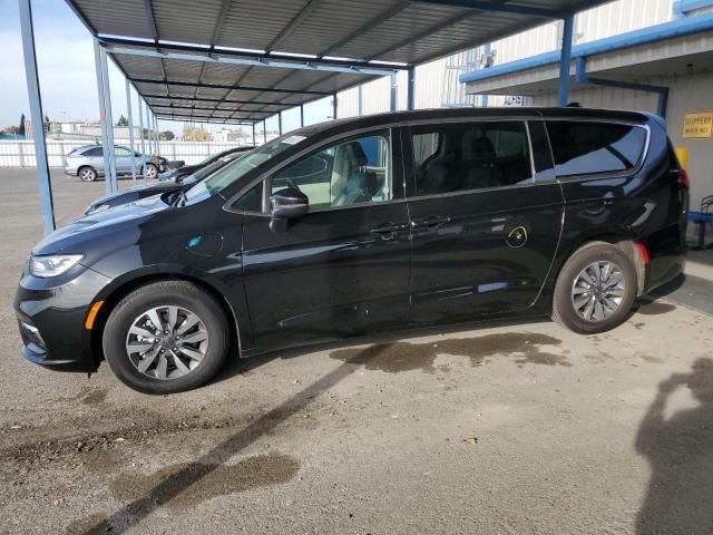 Chrysler Pacifica (2023)