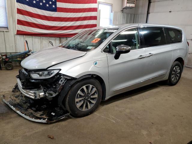 Chrysler Pacifica (2023)