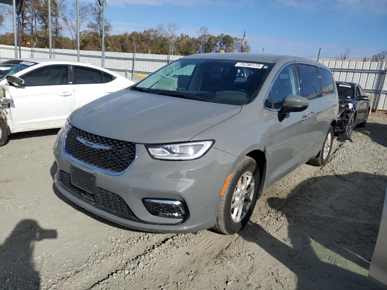 Chrysler Pacifica (2023)