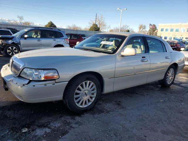 Lincoln Towncar (2004)