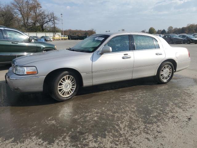 Lincoln Towncar (2011)