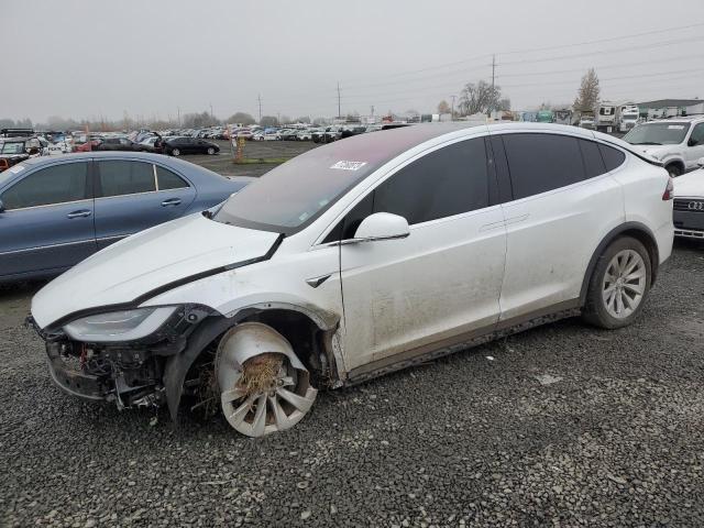 Tesla Model x (2020)