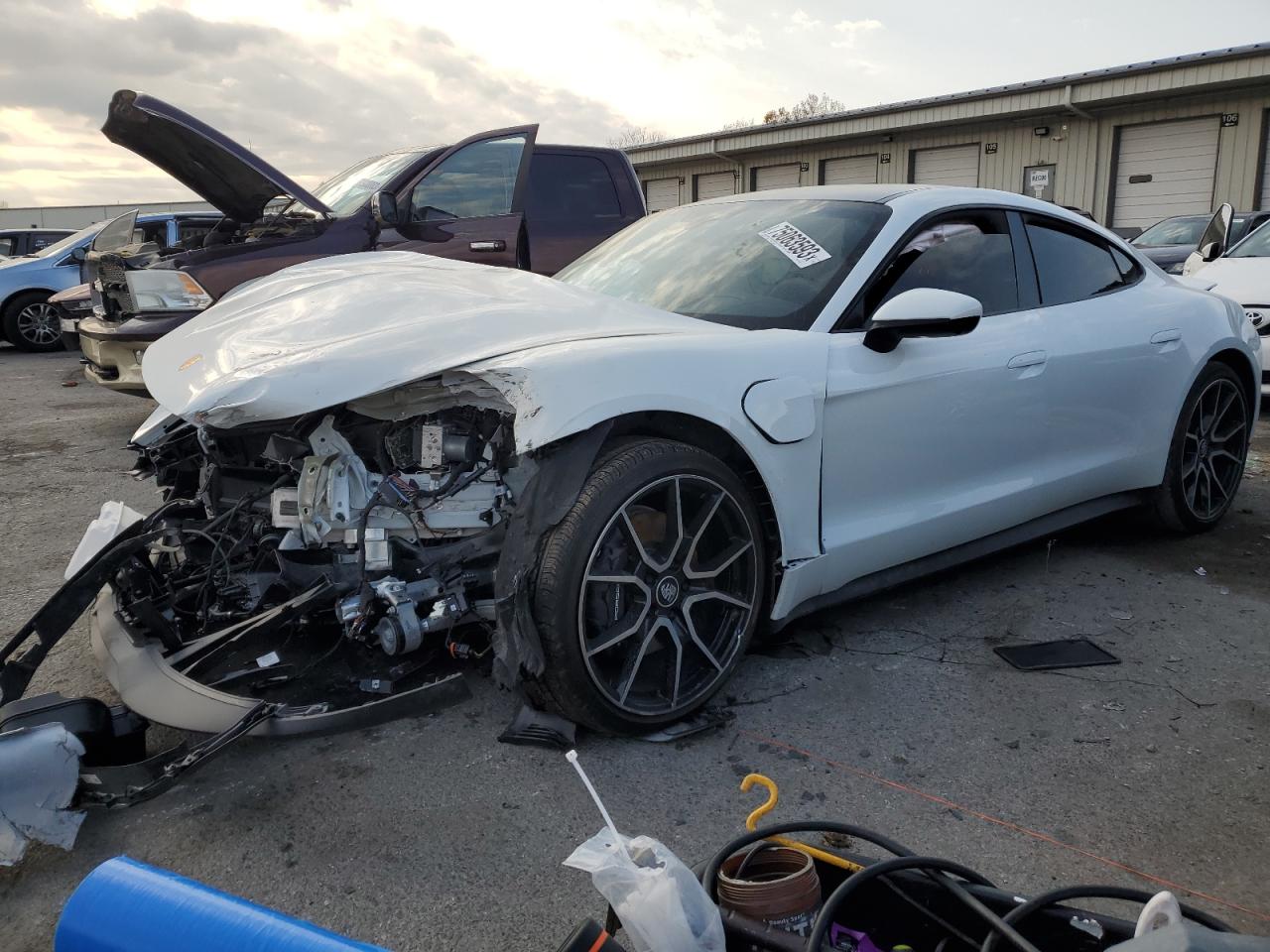Porsche Taycan (2023)