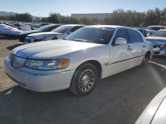 Lincoln Towncar (2001)