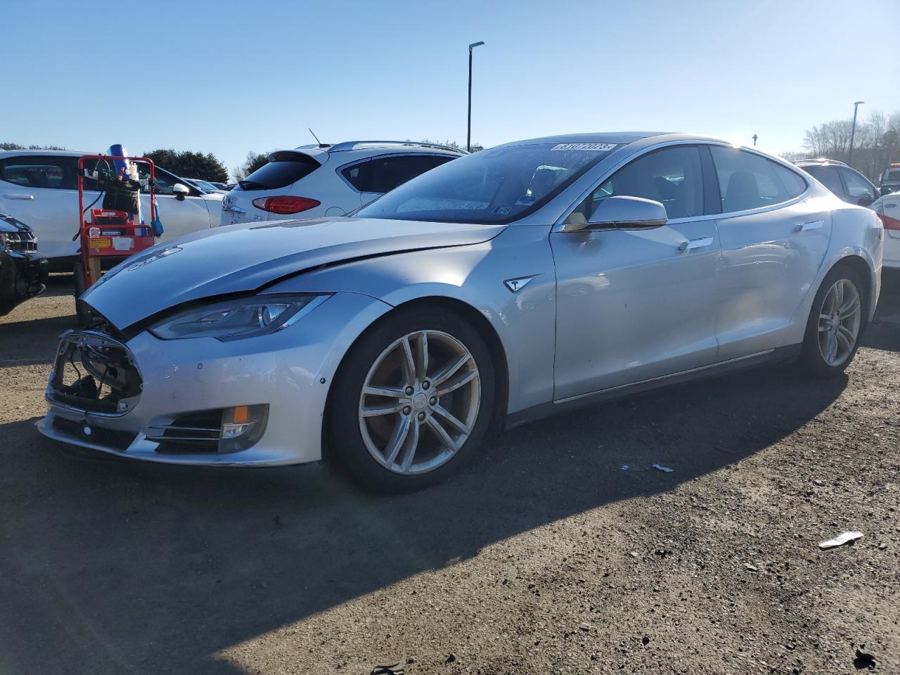 Tesla Model s (2015)