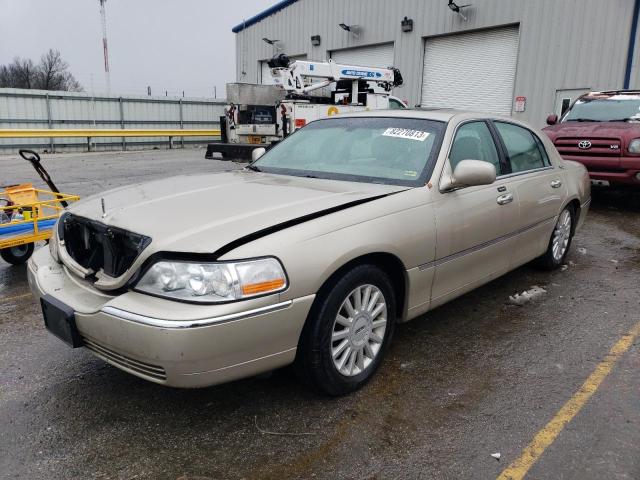 Lincoln Towncar (2005)