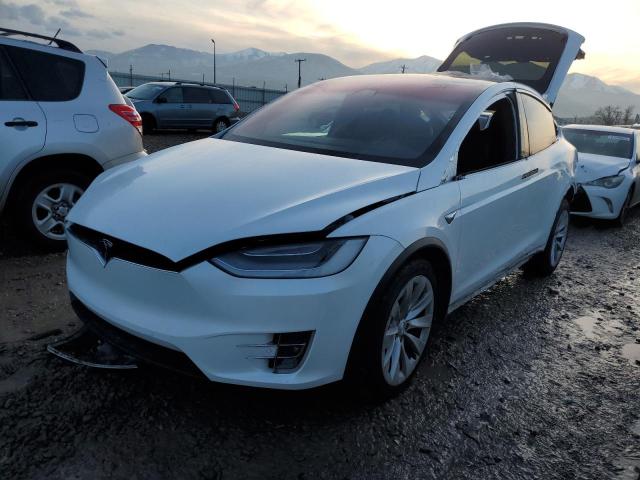 Tesla Model x (2020)