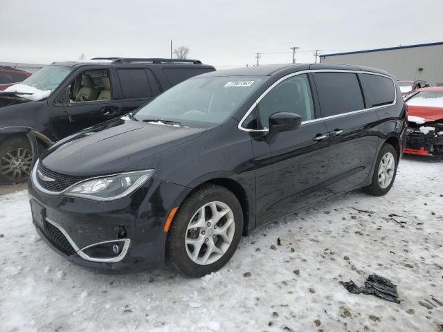 Chrysler Pacifica (2017)