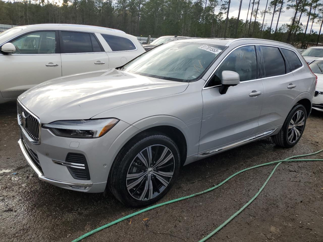 Volvo Xc60 plus (2023)