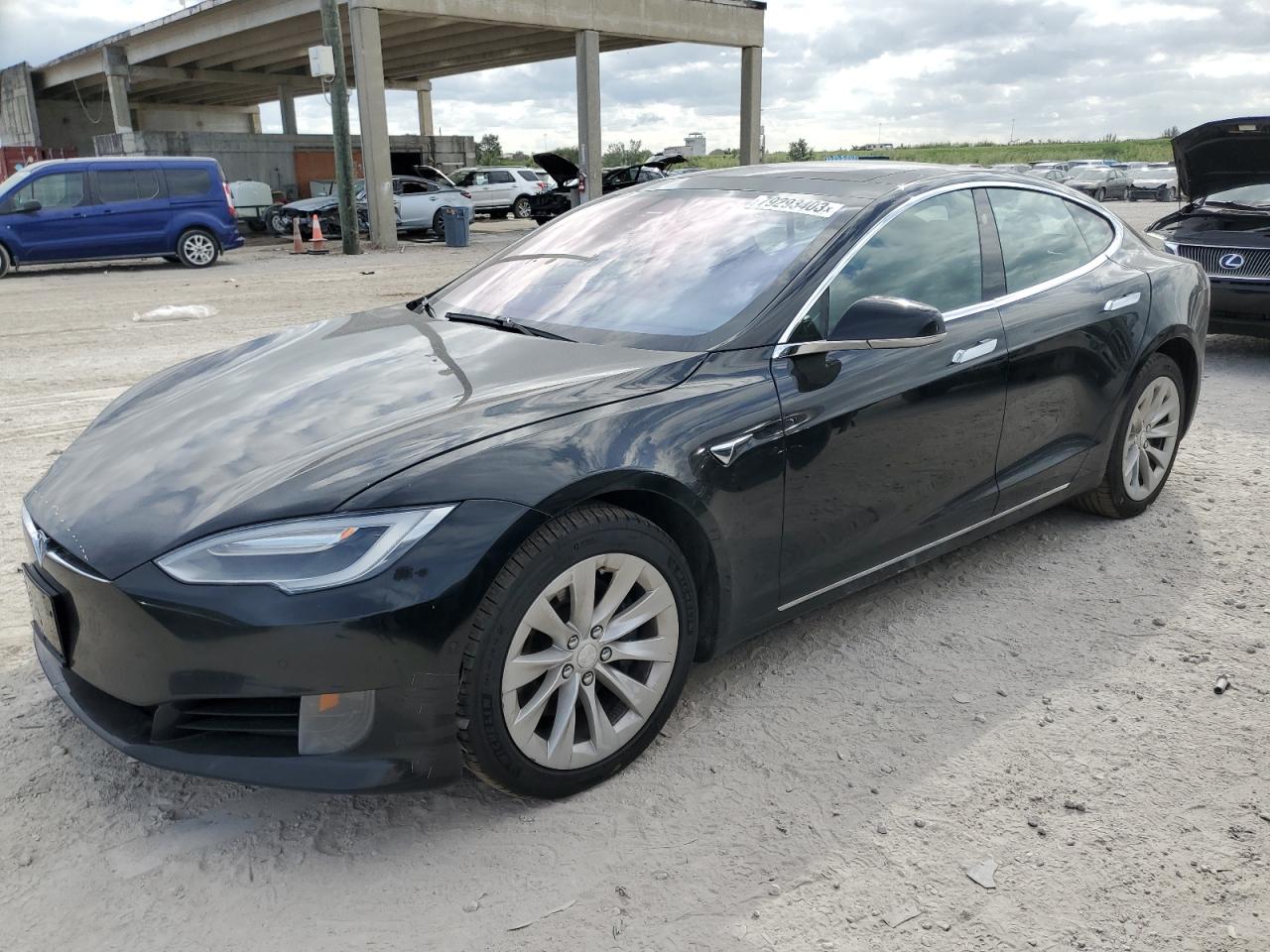 Tesla Model s (2017)