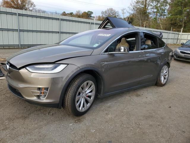 Tesla Model x (2016)
