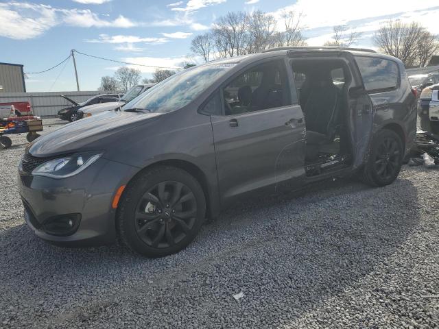 Chrysler Pacifica (2019)