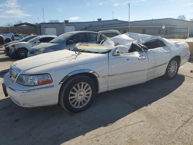Lincoln Towncar (2004)