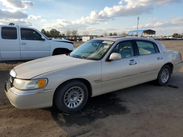 Lincoln Towncar (2001)