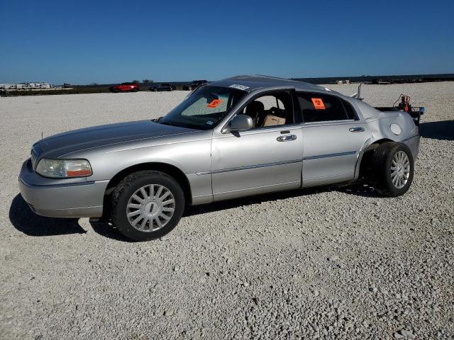 Lincoln Towncar (2005)
