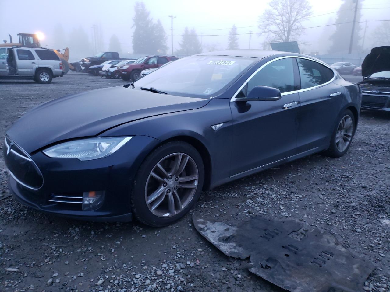 Tesla Model s (2015)