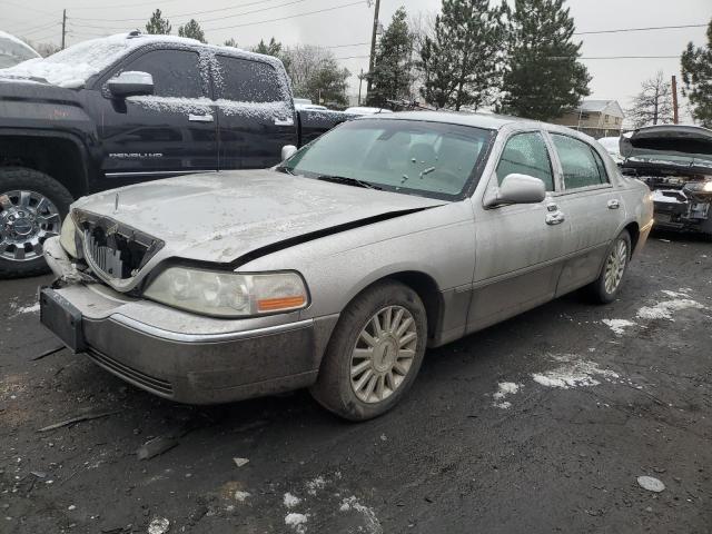 Lincoln Towncar (2003)