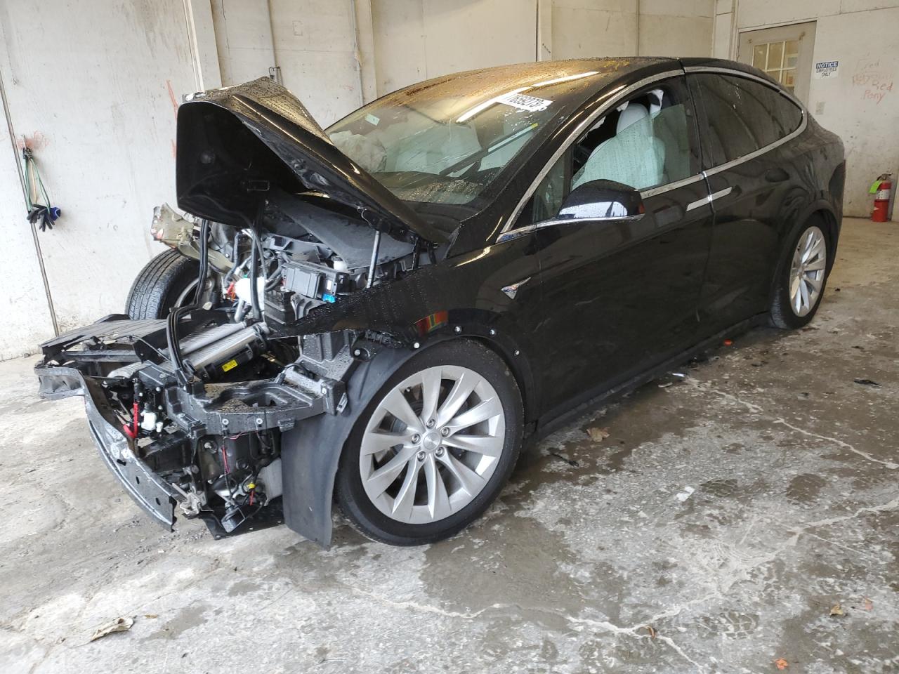 Tesla Model x (2021)