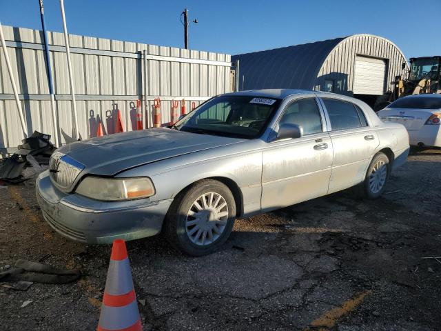 Lincoln Towncar (2005)