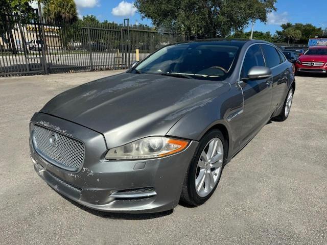 Jaguar Xj (2011)