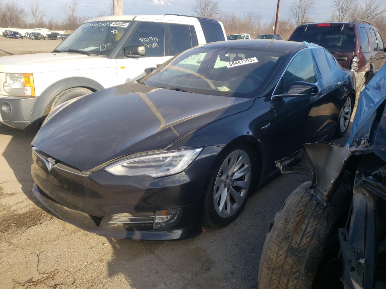 Tesla Model s (2016)
