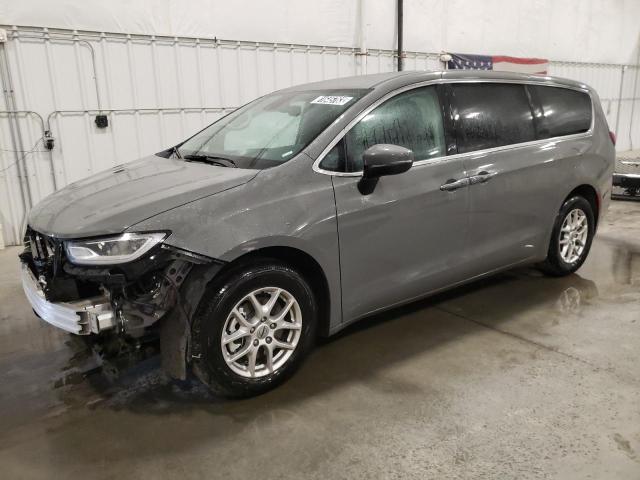 Chrysler Pacifica (2023)