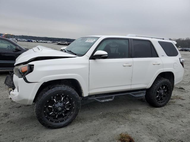 Toyota 4runner (2015)