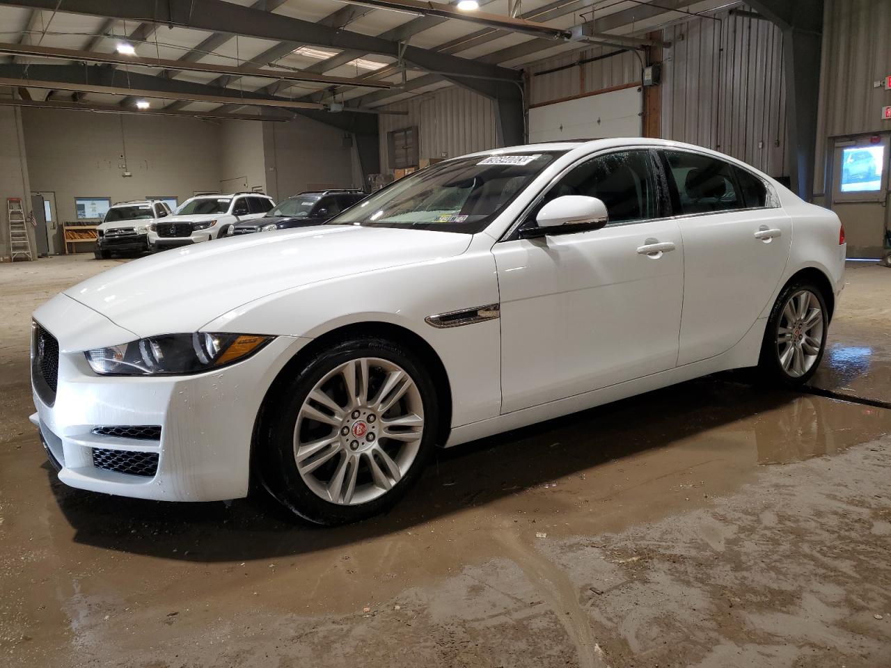 Jaguar Xe (2019)
