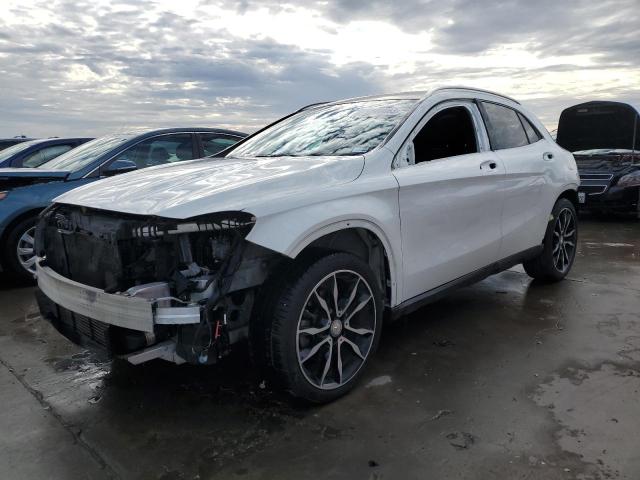 Mercedes-benz Gla-class (2015)