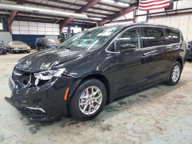 Chrysler Pacifica (2023)
