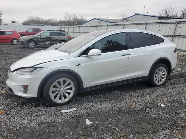 Tesla Model x (2020)