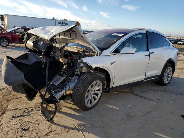 Tesla Model x (2020)